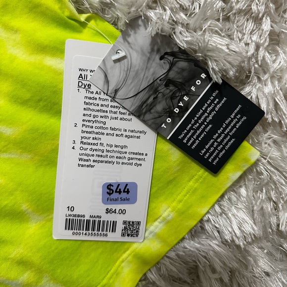 Lululemon Tee - Picture 2 of 2